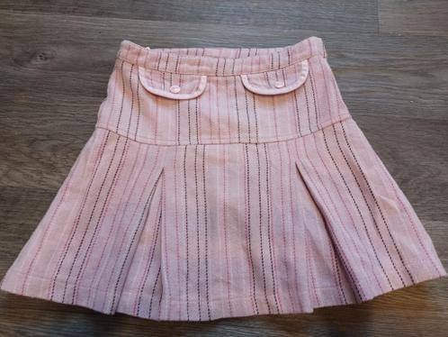 jupe Elle 30%laine avec un gilet =5 euros t. 8 ans, Kinderen en Baby's, Kinderkleding | Maat 128, Ophalen of Verzenden