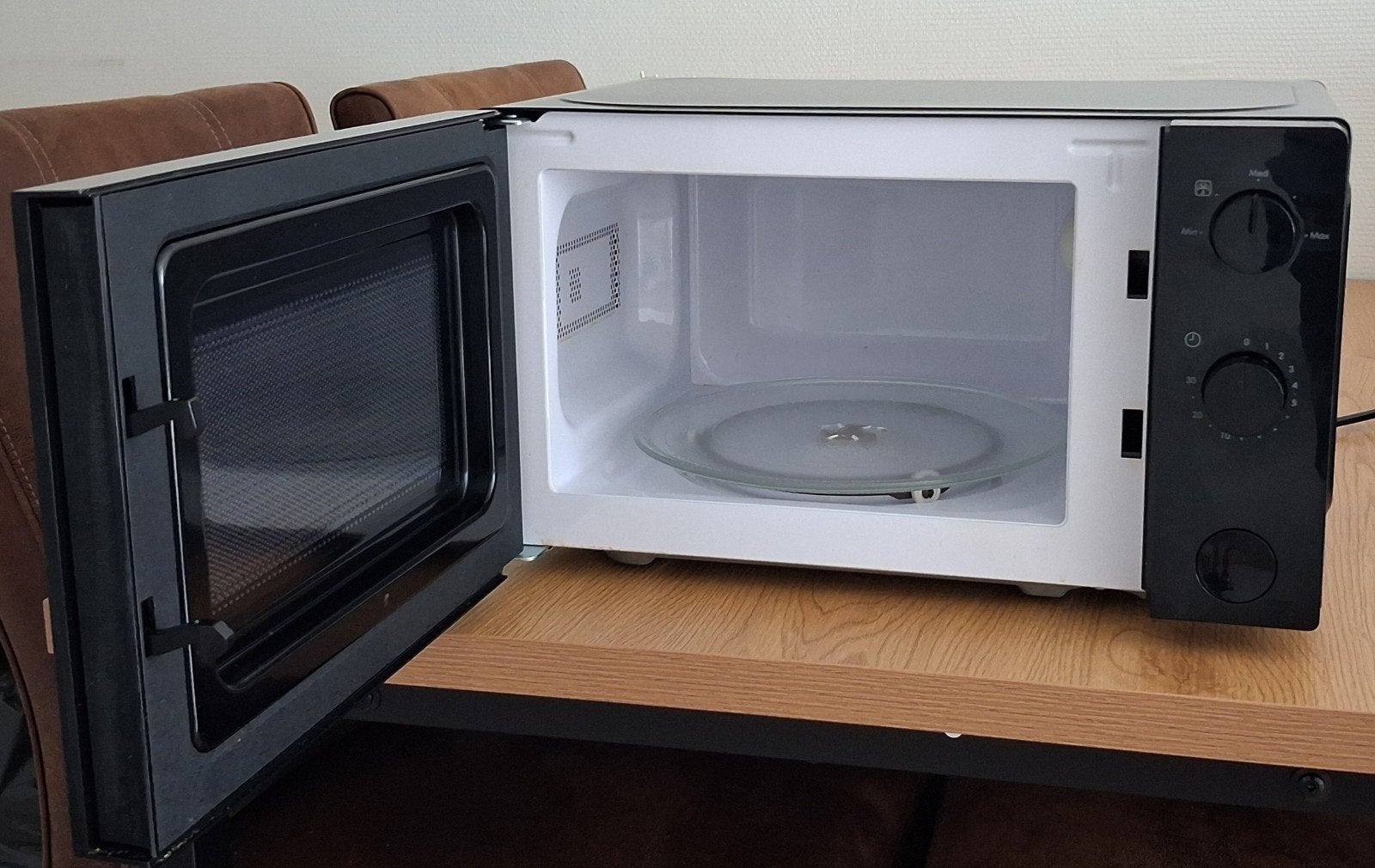 Microgolfoven zwart, Electroménager, Micro-ondes, Moins de 45 cm, Enlèvement, Utilisé, Micro-ondes