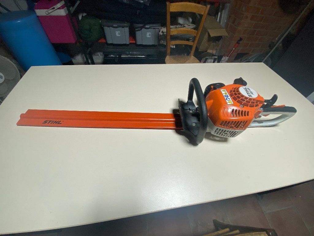 ECHANGE  taille haie sthil hs45 contre Sthil HS 82R, Jardin & Terrasse, Enlèvement ou Envoi, Comme neuf, Essence, Stihl