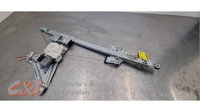 Mécanique vitre 4portes avant droite d'un Mercedes Sprinter, 3 mois de garantie, Utilisé, -, -