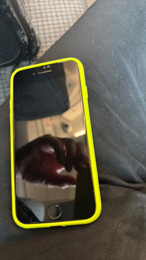Iphone 8, Ophalen, IPhone 8