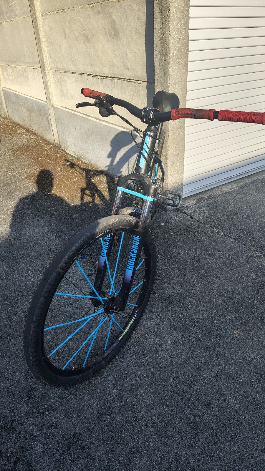 ROCKRIDER EXPLORE 500 WHEELIE BIKE, Ophalen