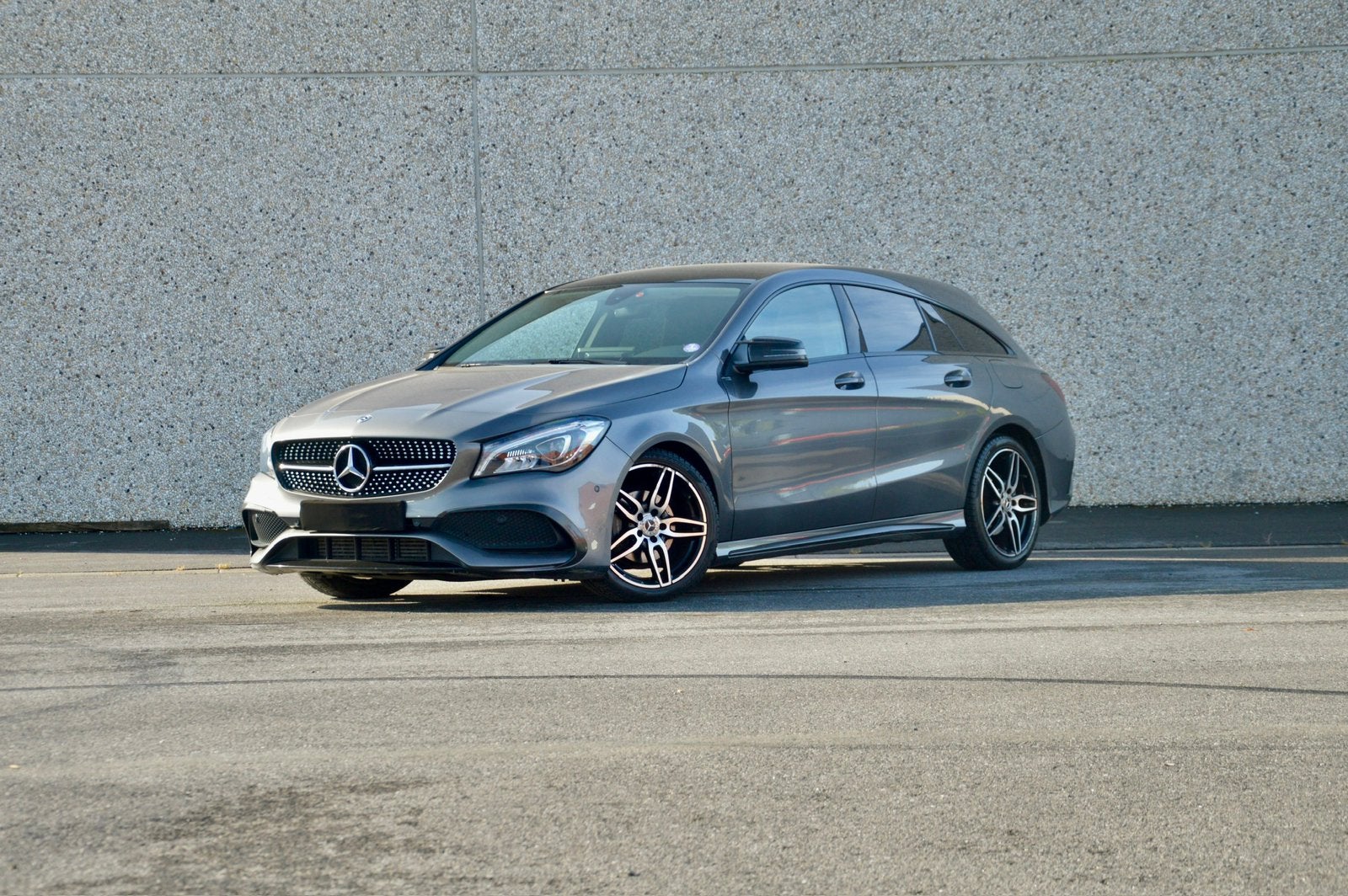 Mercedes CLA Shooting Brake 180 AMG line, Autos, Achat, Euro 6, Alcantara, Automatique