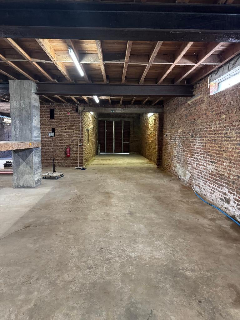 Loodsen/of buitenopslag te huur, 1100 m², Huur, Opslag of Loods