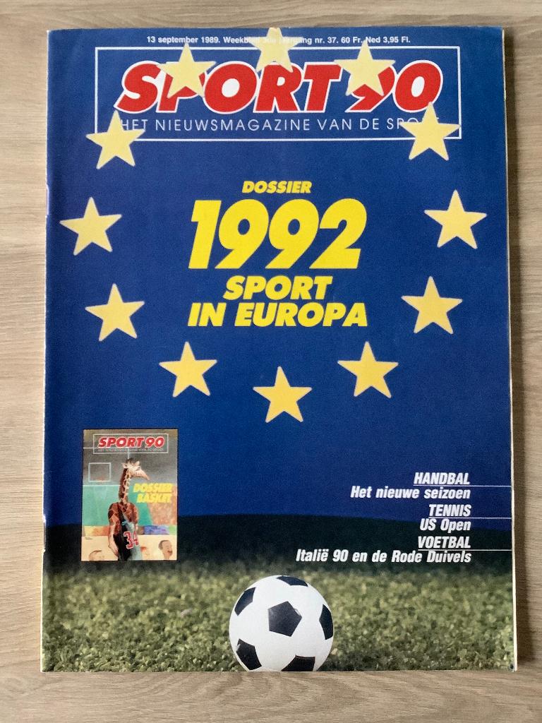 Sport 90 Magazine - Dossier Basketbal 1989, Livres, Livres de sport, Sport de ballon, Enlèvement ou Envoi, Sport 90, Comme neuf