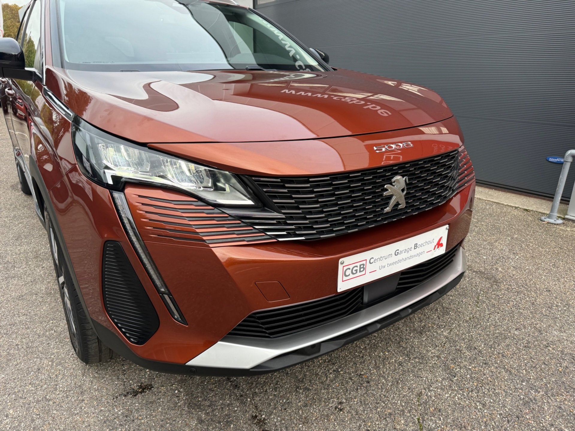 PEUGEOT 5008 1.2 131 pk 7pl ALLURE PACK man6, Euro 6, 1504 kg, 7 places, Boîte manuelle