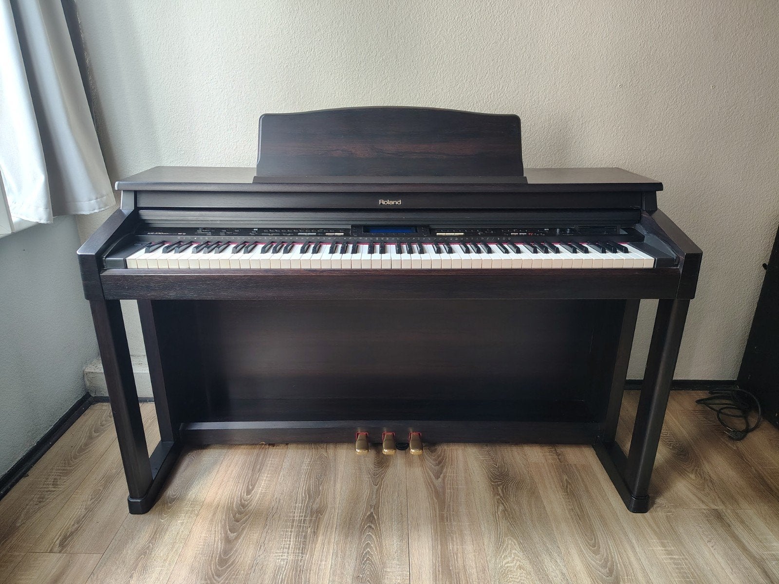 Roland KR-570 digital piano met bank, Muziek en Instrumenten, Ophalen, Gebruikt, Piano