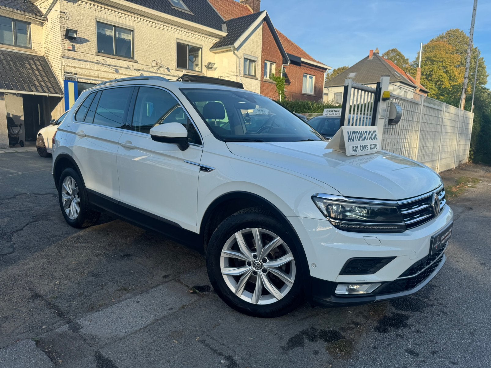 Vw tiguan 2.0DAS 4x4 automaat full options new model, Auto's, Automaat, Stof, 4 cilinders, Wit