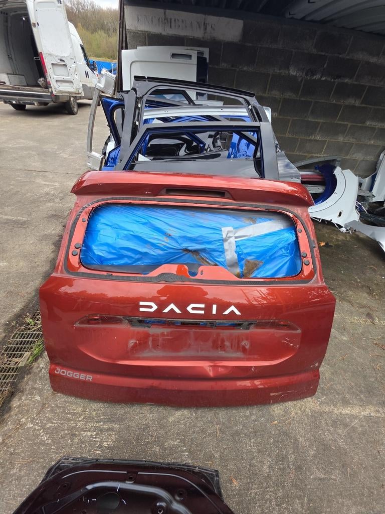 Coffre dacia Jogger, Autos : Pièces & Accessoires, Dacia, Arrière, Utilisé, Enlèvement ou Envoi