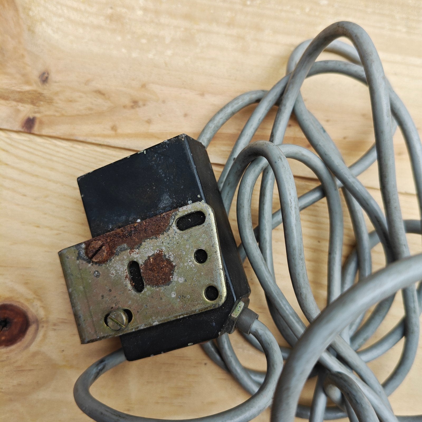 Datalogic ET3-1342 fotocel sensor met montagebeugel, Hobby en Vrije tijd, Elektronica-componenten, Ophalen of Verzenden