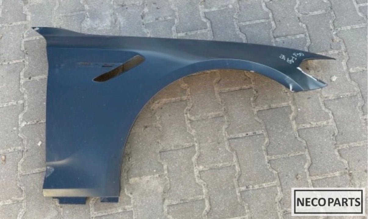 BMW M5 F90 SPATBORD ZIJSCHERM RECHTS ALLES LEVERBAAR!!!, Arrière, -, Haillon arrière, Utilisé