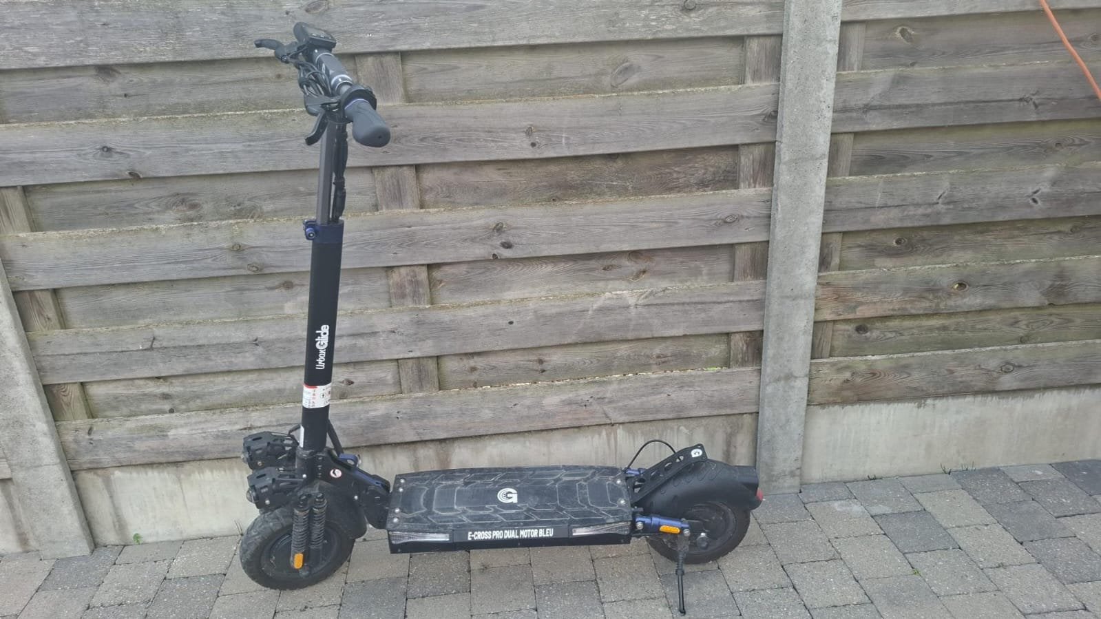 Elektrische step te koop, Fietsen en Brommers, Ophalen, Zo goed als nieuw