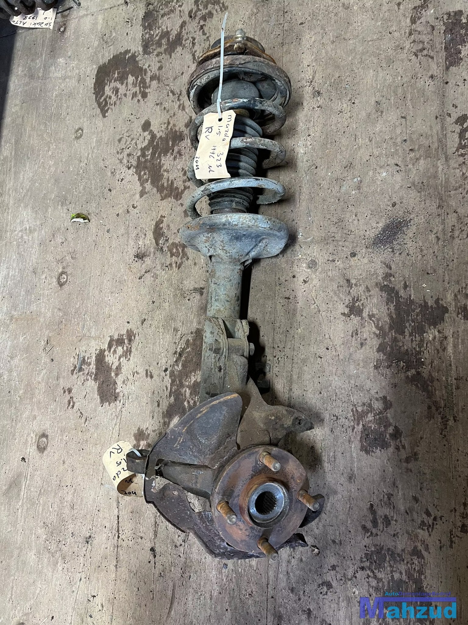 MAZDA 323 F 5 Veerpoot rechts voor fuseelager 94-98, Gebruikt, Shinchi, Fuchu-Cho 3-1
730-8670  Hiroshima, Mazda Motor Corporation
