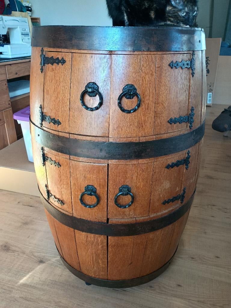 Wijnvat barton, Antiek en Kunst, Ophalen
