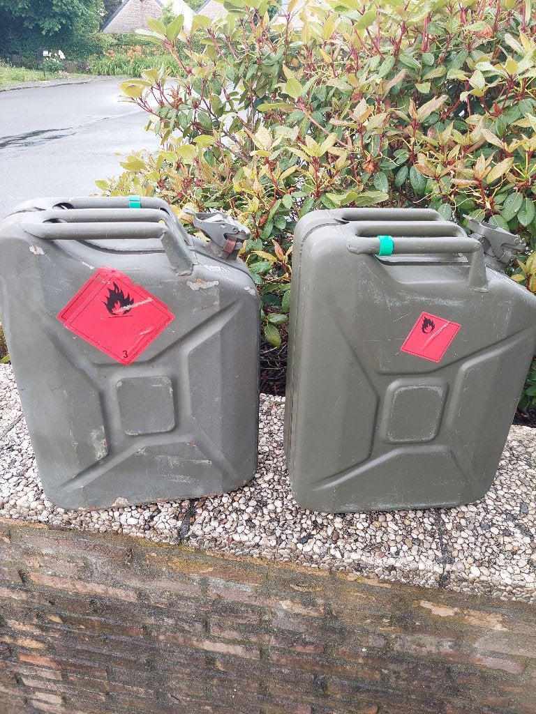 Jerrycans 20 l métal, Ophalen, Gebruikt