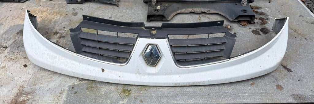 Grill Renault Trafic  2007-2014, Ophalen, Voor, Renault