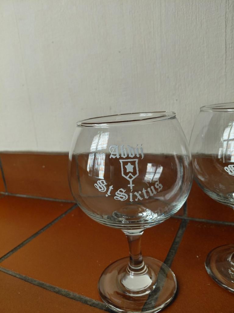 Glazen Westvleteren 7 stuks, Verzamelen, Glas en Drinkglazen, Ophalen