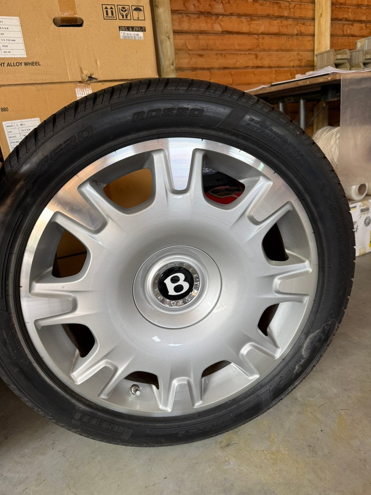 4 originele bentley banden en velgen, Auto-onderdelen, Banden en Velgen, Gebruikt, 275 mm, Banden en Velgen, Personenwagen
