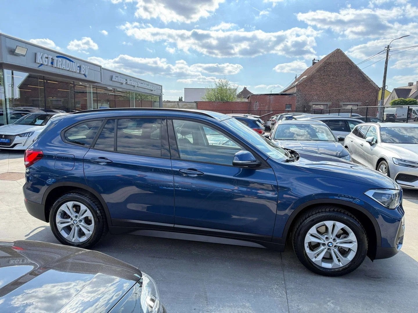 BMW X1 1.5 iA X-DRIVE25E HYBRIDE AUTOMAAT NAVI FULL LED CAME, Auto's, Stof, Gebruikt, Blauw, Bedrijf