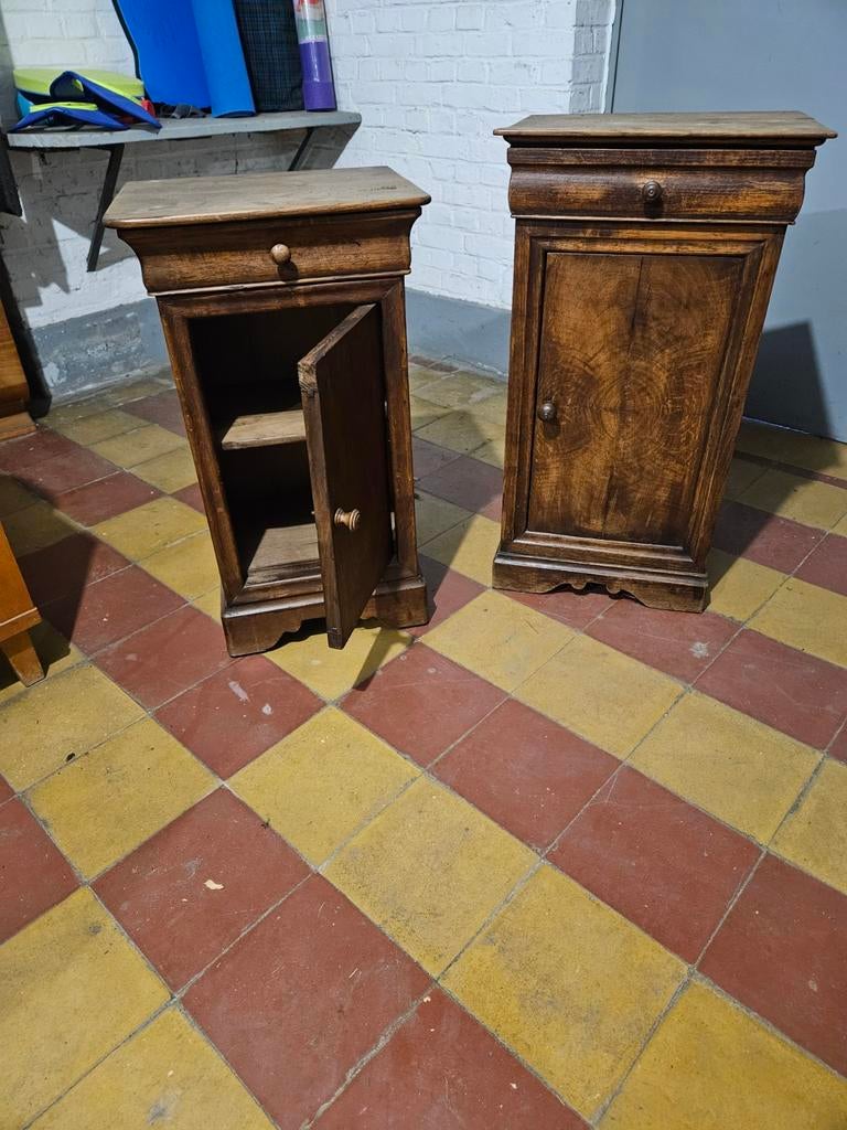 2 tables de nuit, Maison & Meubles, Enlèvement