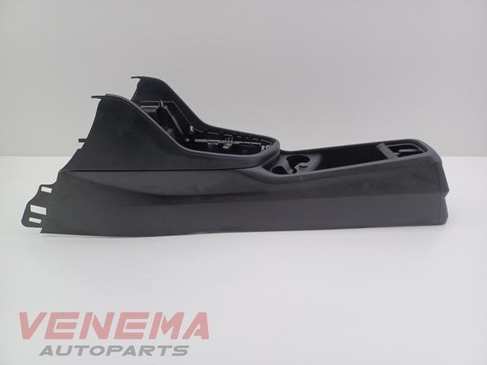 Console centrale d'un BMW 2-Serie, -, 3 mois de garantie, Utilisé, -