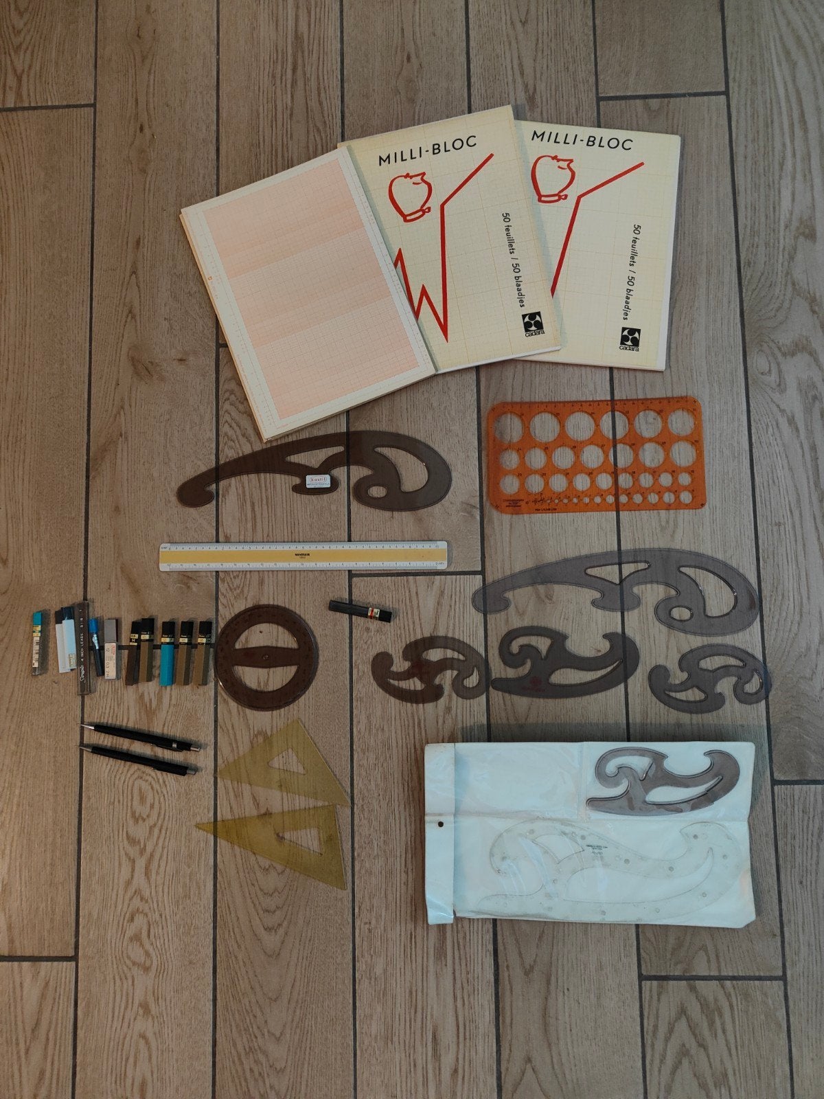 Lot matériel dessin technique - Pistolets Burmester, Milli-B, Enlèvement, Utilisé