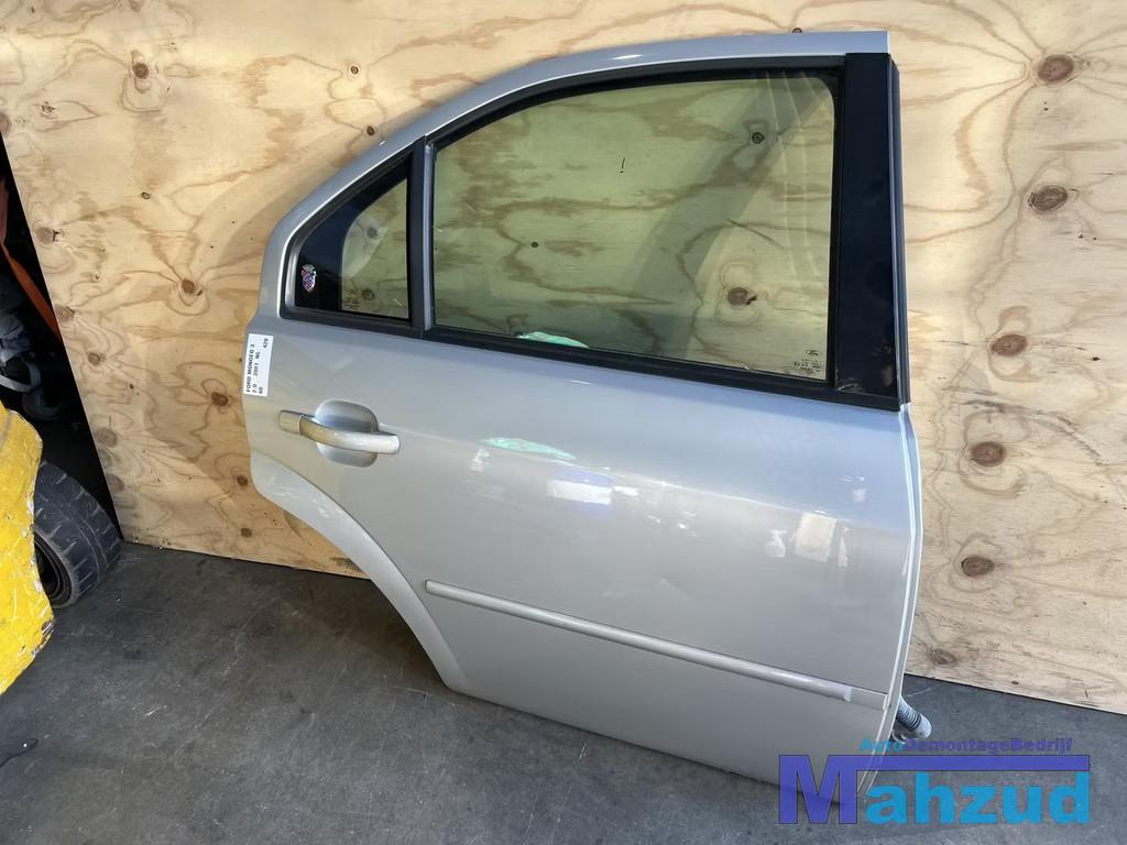 FORD MONDEO 3 zilver 60 6O rechts achter deur portier 2000-2, Auto-onderdelen, Gebruikt, Deur, Info@ford.com, Achter