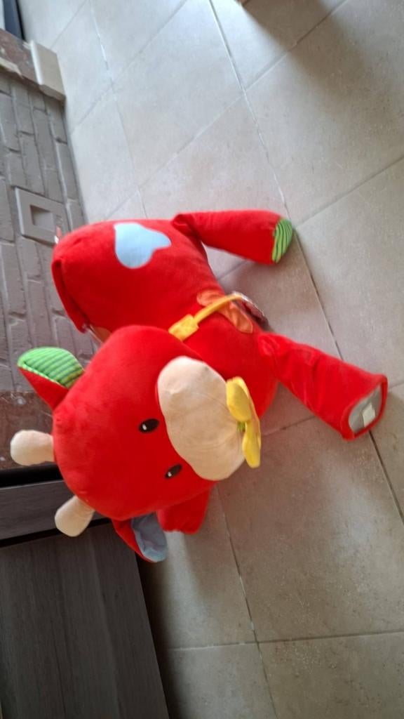 Grote zachte rode knuffel, Kinderen en Baby's, Speelgoed | Knuffels en Pluche, Ophalen, Overige karakters, Nieuw, Rood