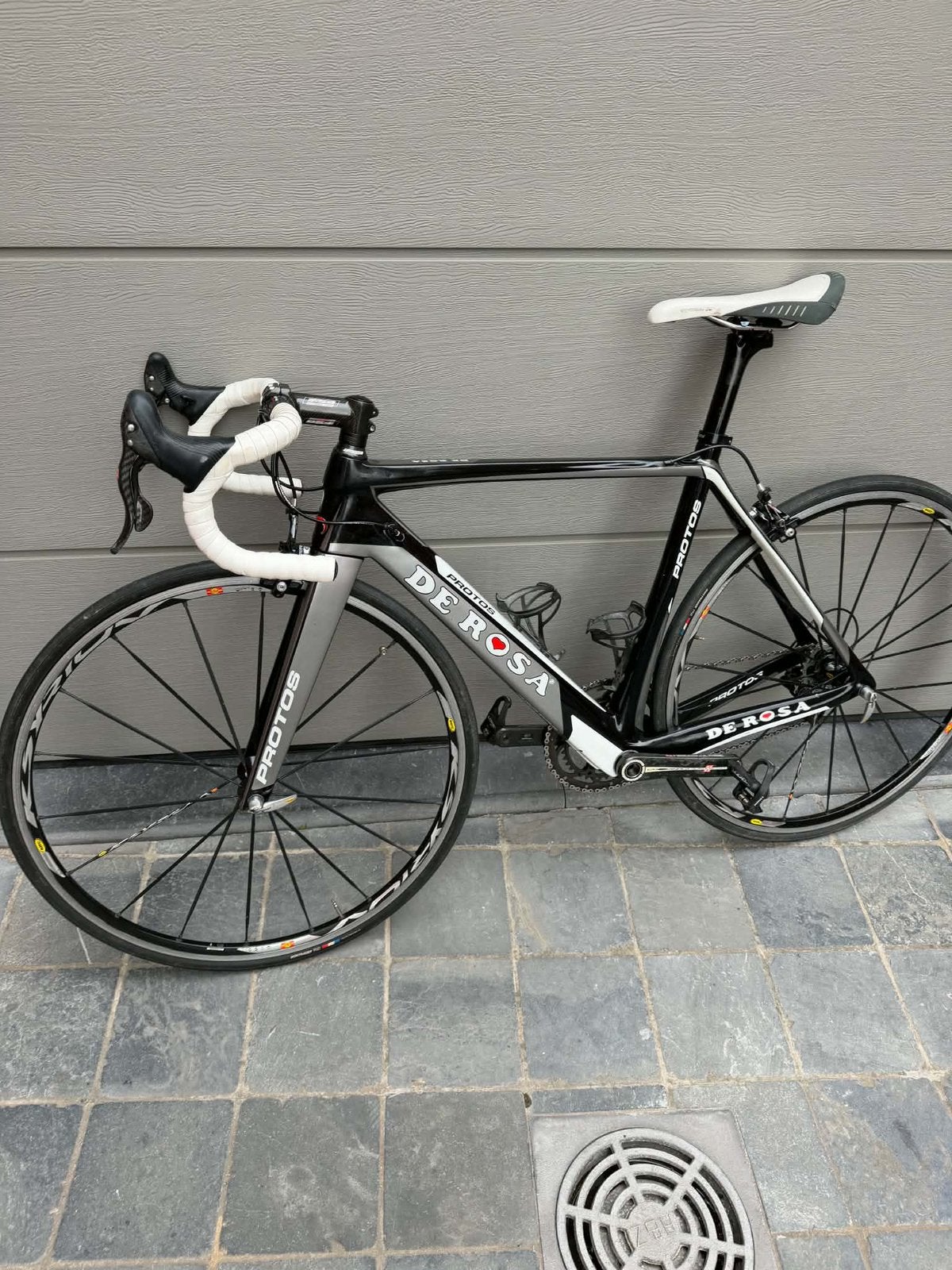 De rosa protos, Ophalen