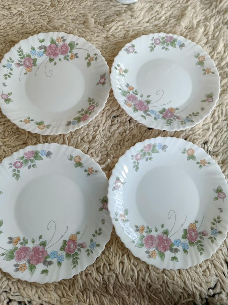 4 borden arcopal rosalie vintage, Antiek en Kunst, Ophalen