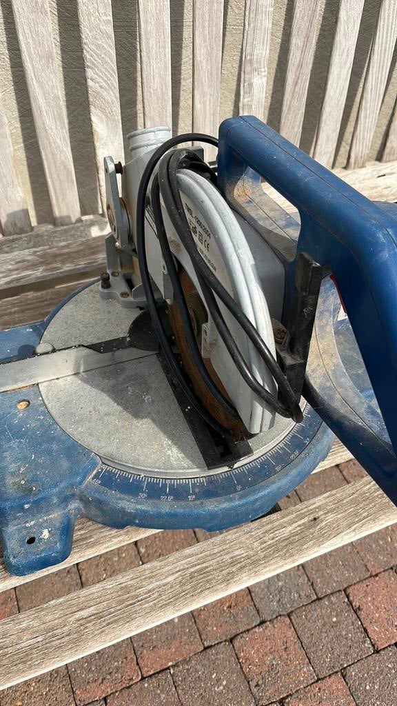 La scie à onglet fonctionne toujours, Enlèvement, Utilisé