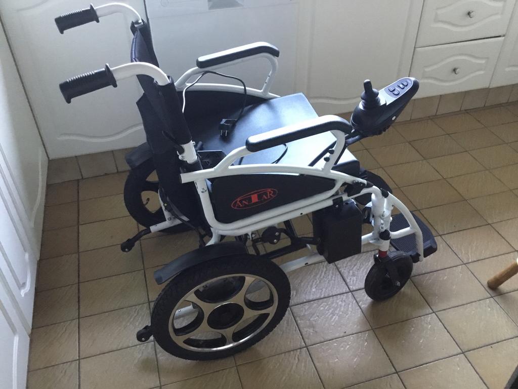 Eletrieke rolwage, Ophalen, Zo goed als nieuw, Elektrische rolstoel
