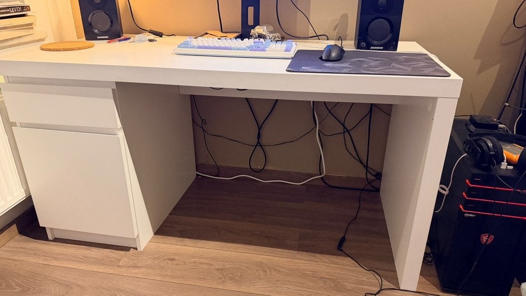 Malm IKEA bureau wit, Enlèvement, Comme neuf, IKEA, Blanc