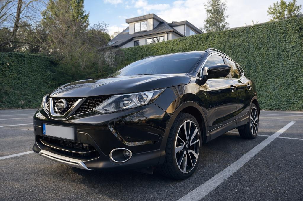 Nissan Qashqai - Tekna Xtronic — 1ère main — 108.641 km, Auto's, Euro 5, Zwart, 4 cilinders, USB