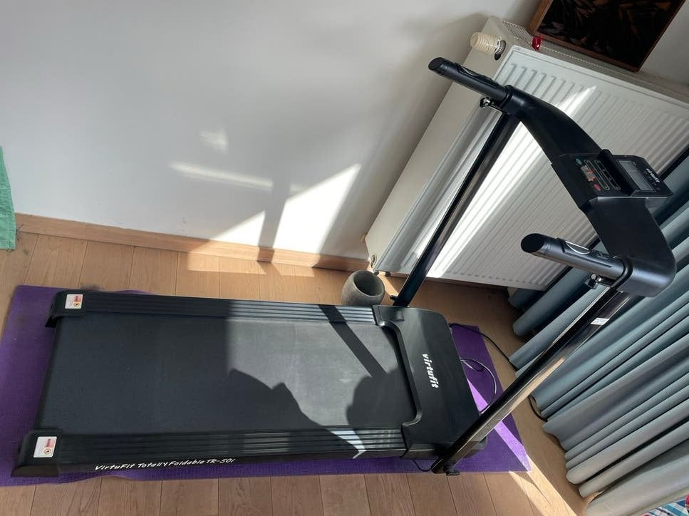 VirtuFit TR-50i Loopband – Volledig Inklapbaar – 12 km/u, Ophalen, Gebruikt, Metaal, Loopband