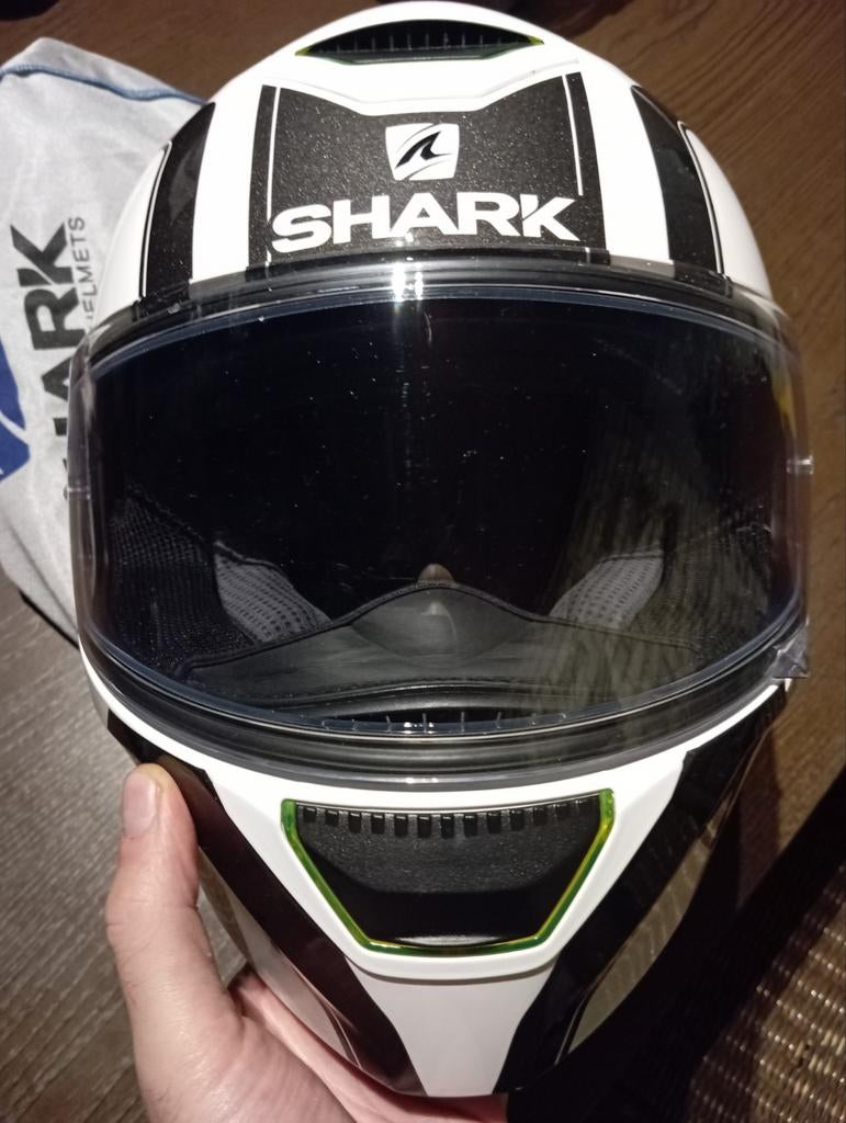 Nieuwe shark helm, Ophalen, Shark