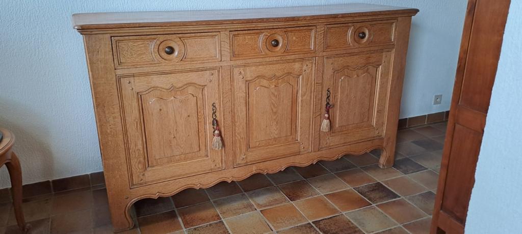 Buffet en chêne clair. 150 × 83,5cm H: 75cm, Maison & Meubles, Enlèvement, Chêne