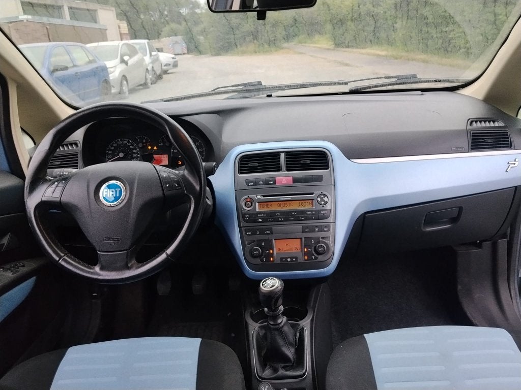 FIAT PUNTO/1400cc BENZINE/SPORT/GEKEURD CAR PASS, Parkeersensor, Bedrijf, Grijs, Punto