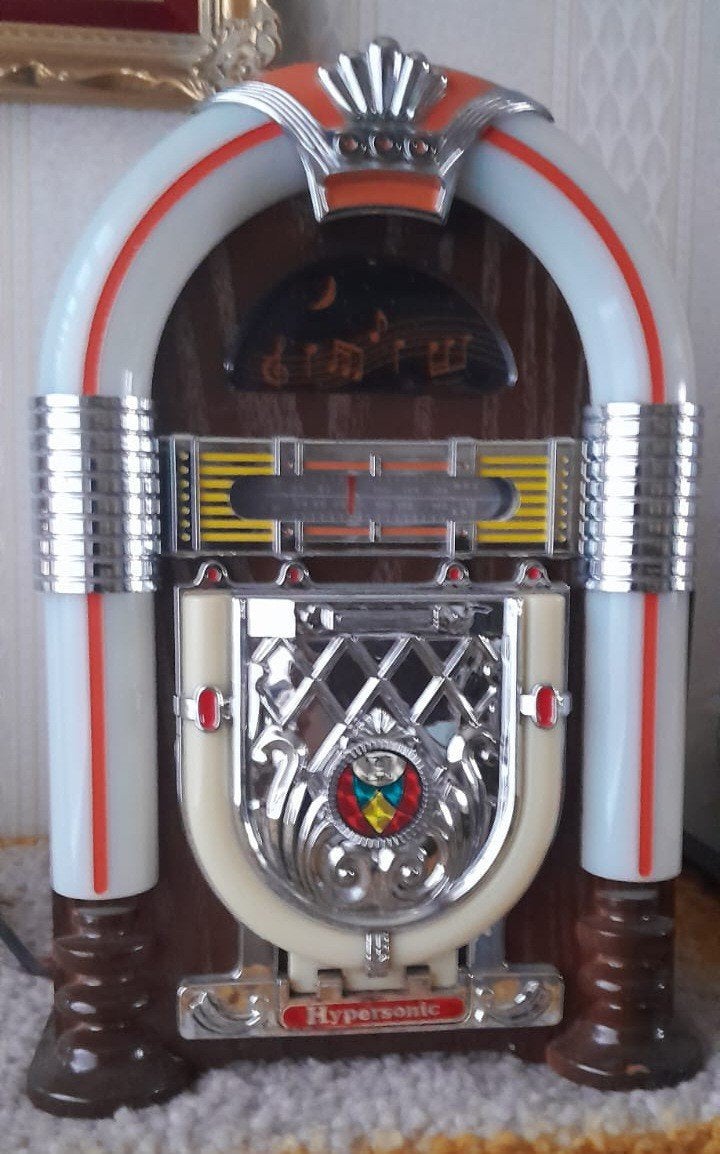 Jukebox Hypersonic, Collections, Enlèvement