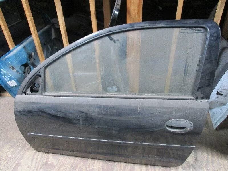 PORTIER LINKS Opel Corsa C (F08 / 68) (01-2000/12-2009), Bahnhofsplatz 65423 Rüsselsheim am Main, DE, Gebruikt, Deur, Opel
