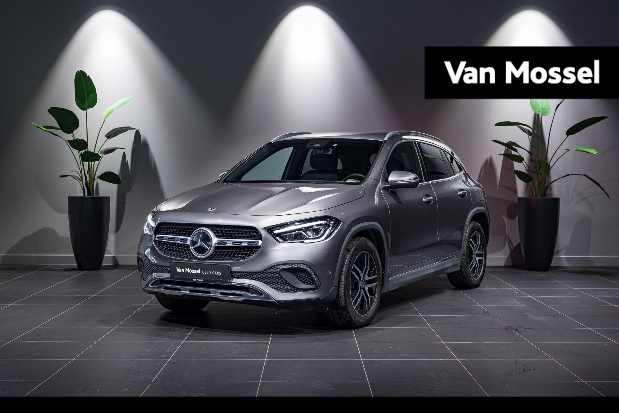 Mercedes-Benz GLA GLA 250e Business Solution, Auto's, Stof, 4 cilinders, 16 kWh, Plug-in hybride