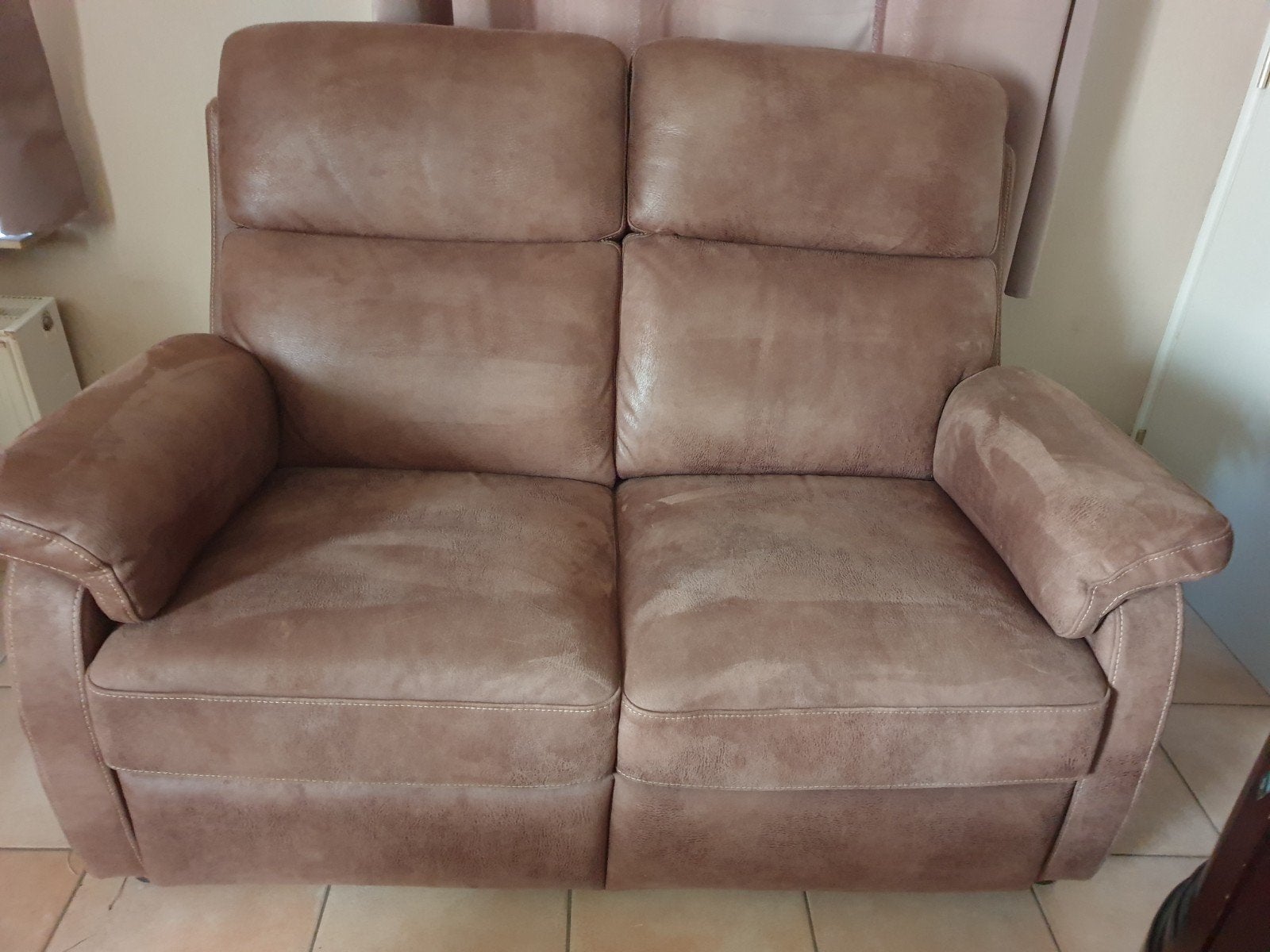 Siège médaillé 2 places en cuir nubuck, Maison & Meubles, Canapés | Salons, 75 à 100 cm, Moins de 150 cm, Banc droit, Enlèvement