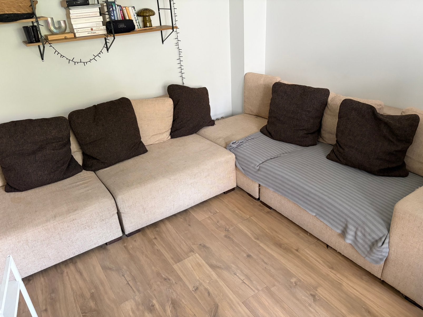 Canapé 4 places à donner — très confortable, à rafraîchir, Enlèvement, Utilisé, Synthétique, Moderne