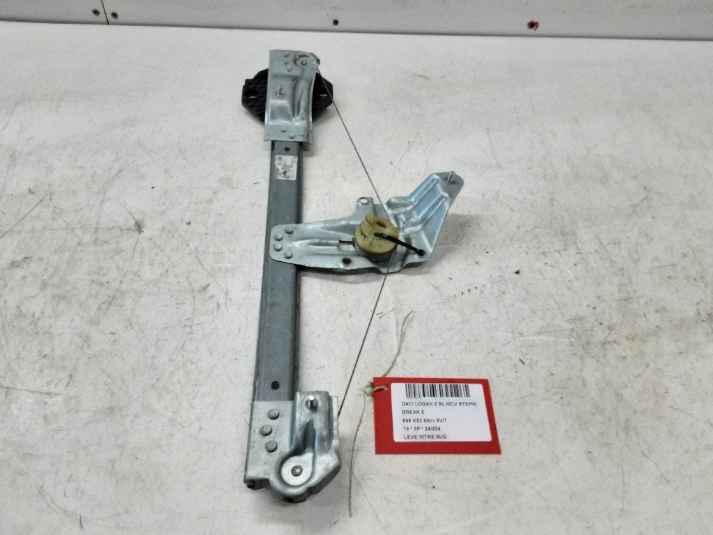 VITRE MECANISME AVANT GAUCHE Dacia, Dacia, Renault Deutschland AG, Utilisé, Peter-Huppertz-Straße 5
51063  Köln, DE