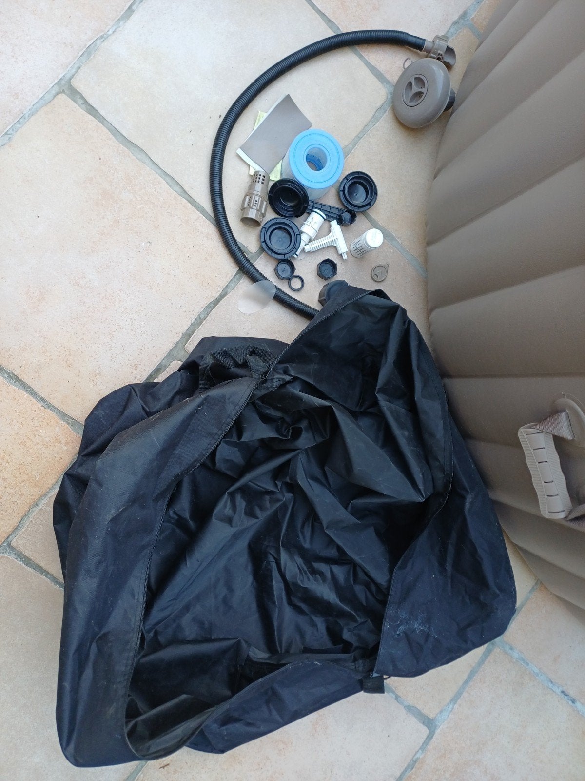 Intex jacuzzi voor 4 personen, Tuin en Terras