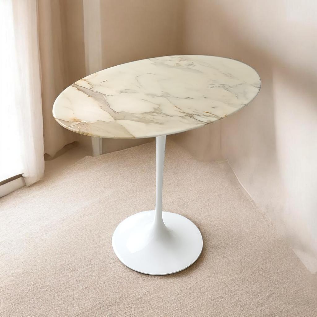 Calacatta Eero Saarinen Oval side table Knoll International, Ophalen of Verzenden
