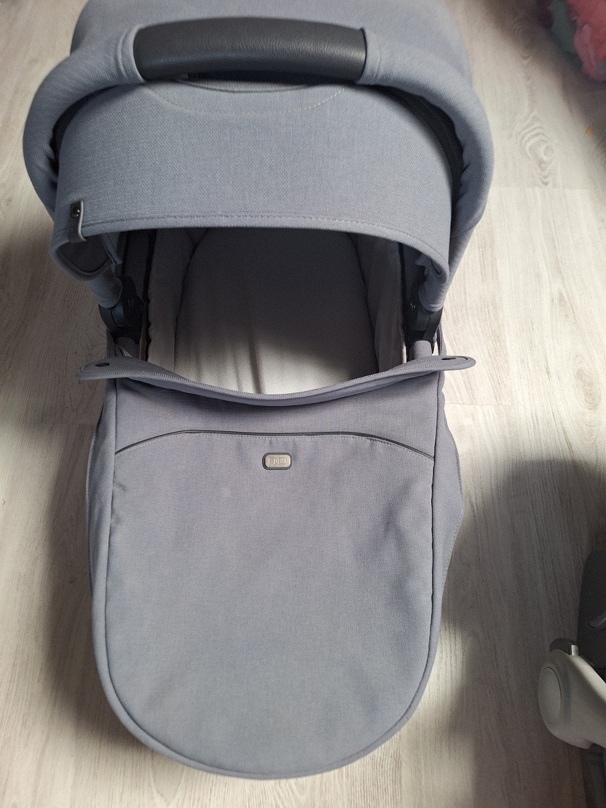 Mutsy nio buggy, reiswieg en maxi cosi met isofix, Kinderen en Baby's, Kinderwagens en Combinaties, Ophalen, Gebruikt, Combiwagen