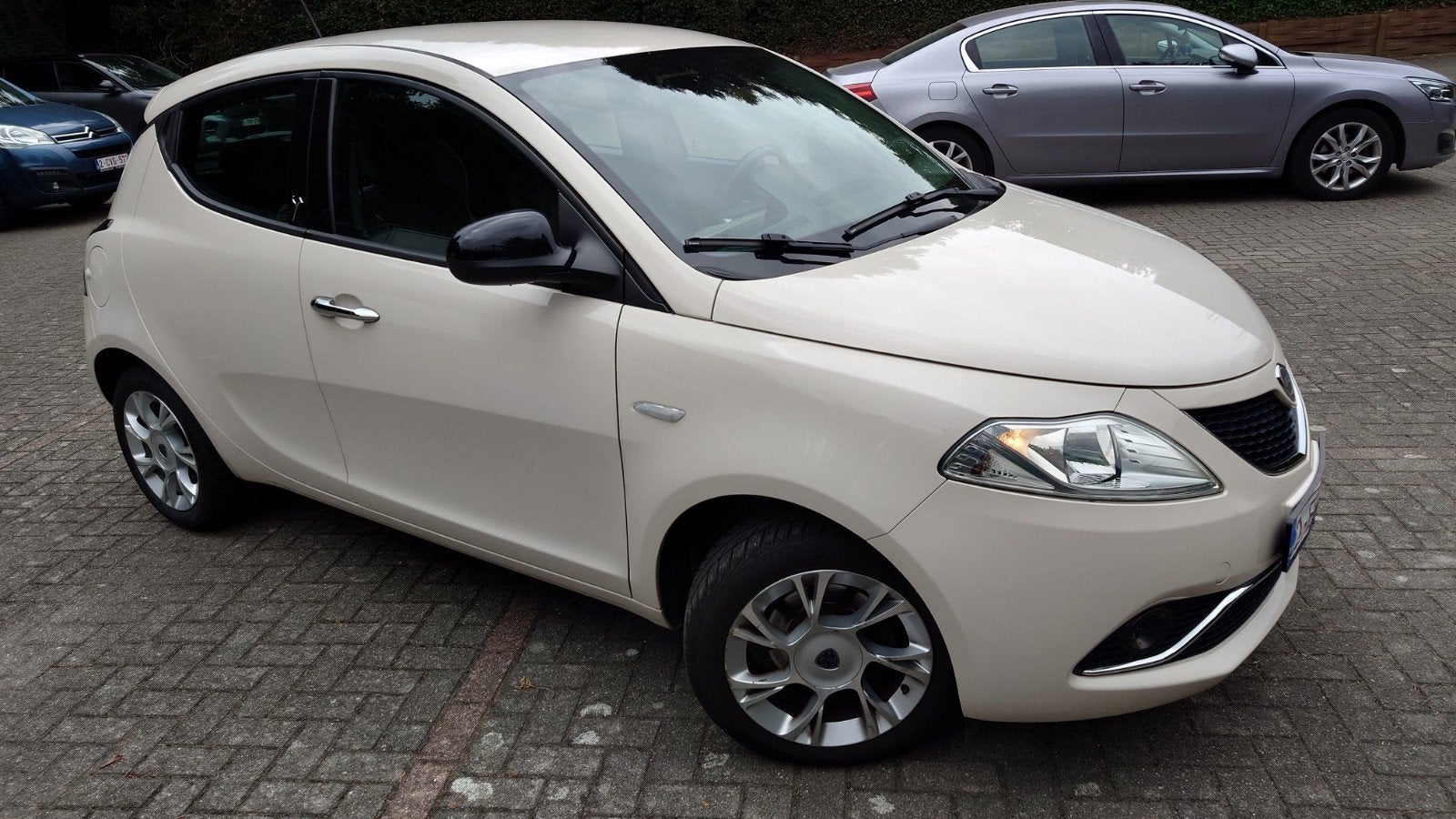 Lacija Ypsilon, Autos, Lancia, Achat, Euro 6, Boîte manuelle, Beige