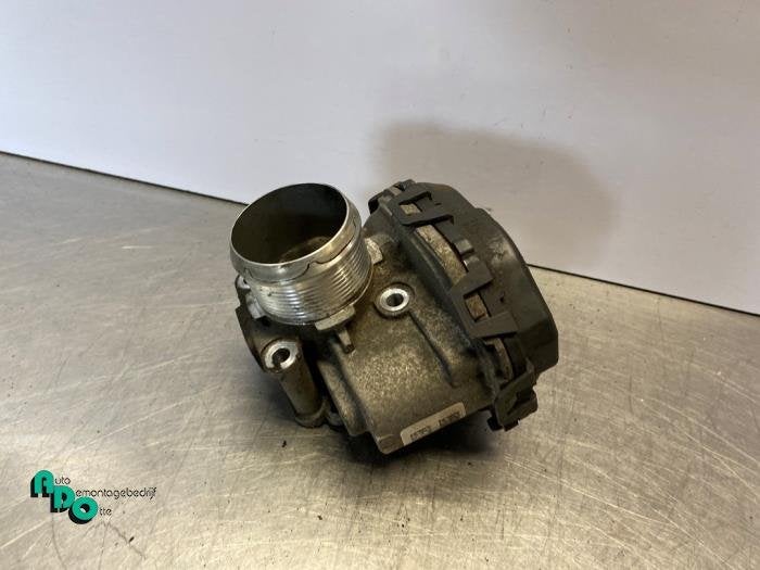 Boîtier accélérateur d'un Citroen C4 Cactus (C4 Cactus 14, -, 3 mois de garantie, Utilisé, -