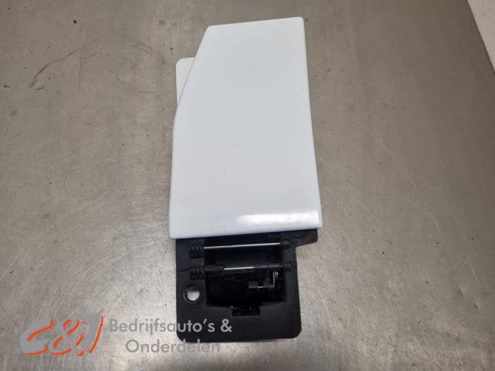 Tank Klep van een Opel Vivaro (10U), Gebruikt, -, -, Opel